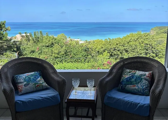 Sapphire Shores At Halcyon Heights 10 Minute Walk To The Beach
